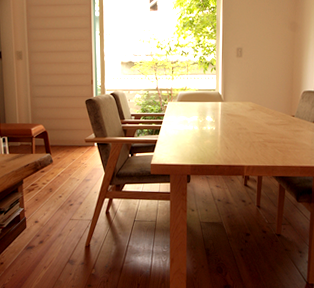 BASIC DINING TABLE 2